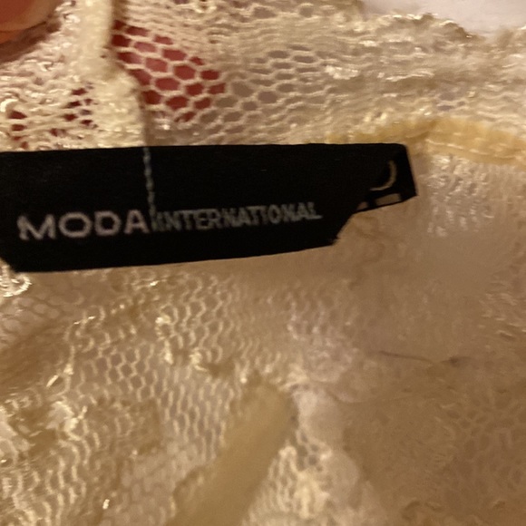 Cute cream colored cardigan - Picture 2 of 4